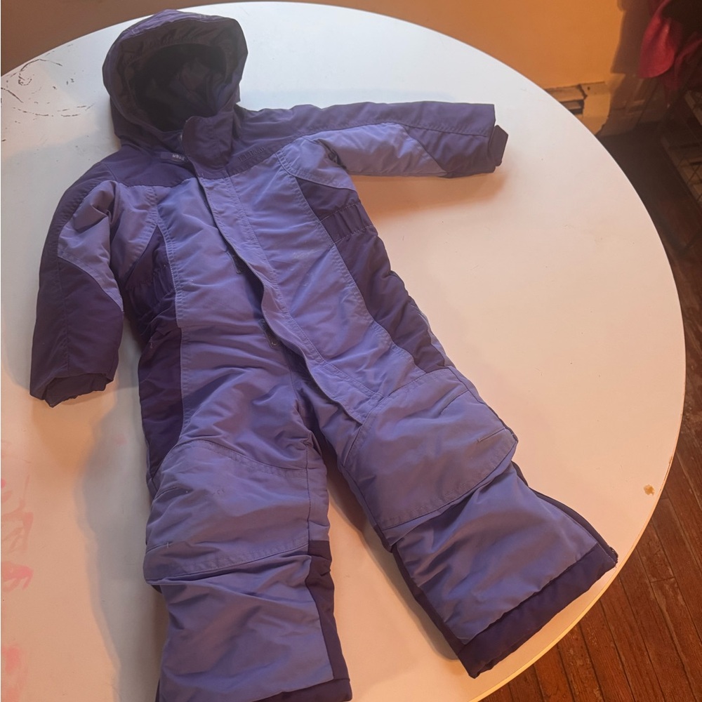 L.L. Bean cold buster snowsuit size 4T purple some scratch marks on leg otherwis